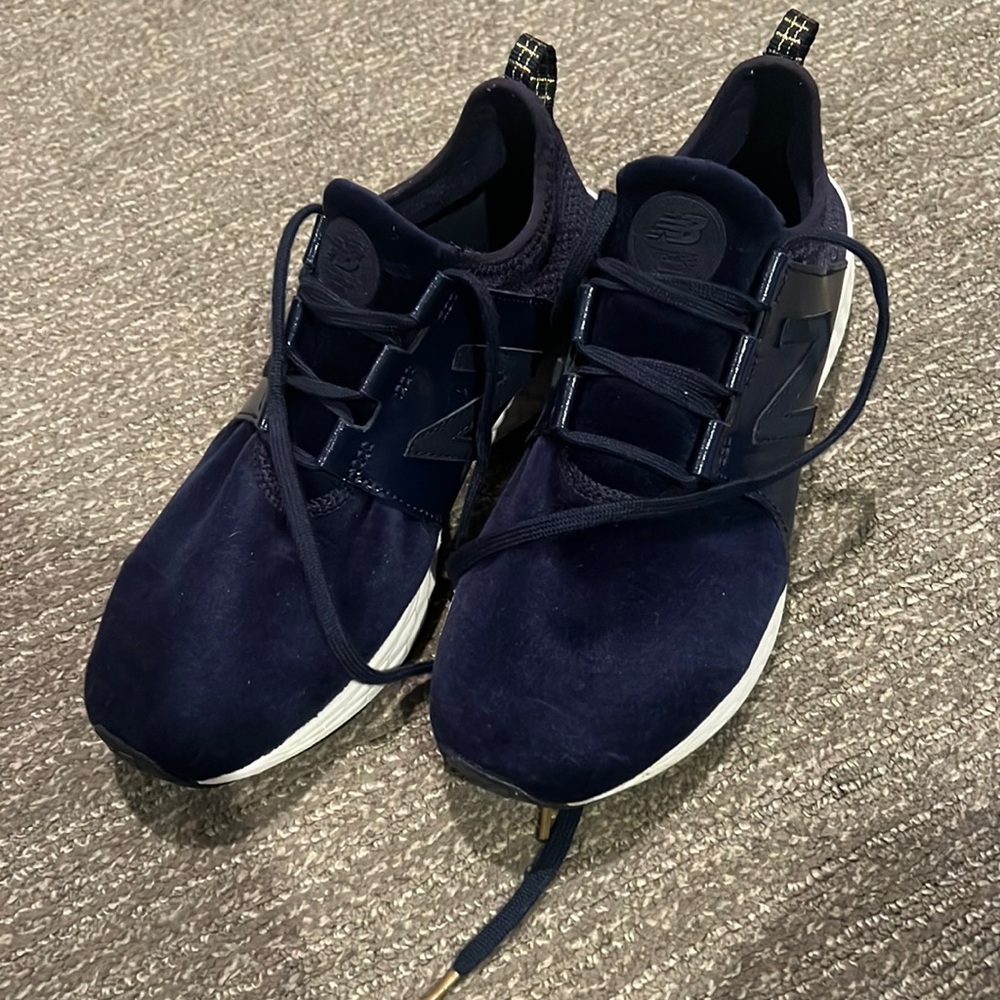 Navy blue, velvet new balance. Size 10 women’s